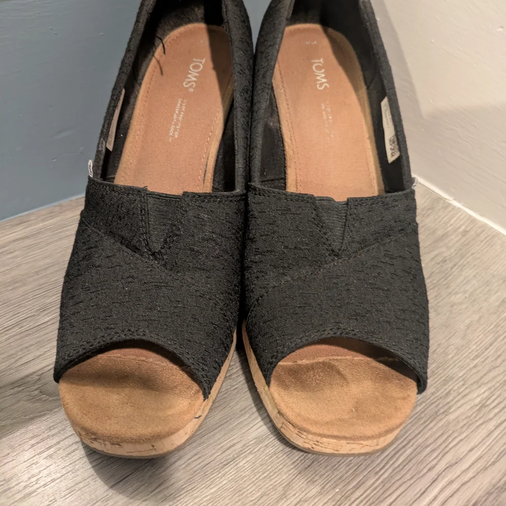 TOMS Black Open-Toe Cork Wedge Heels